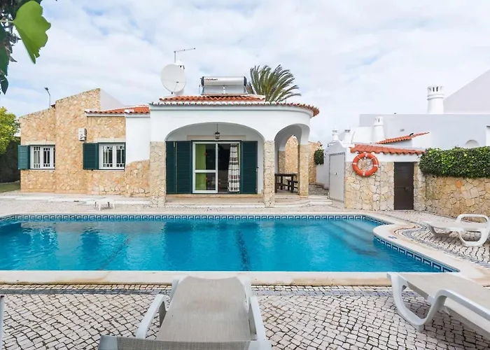 Oura Villa V3 Com Piscina Privada